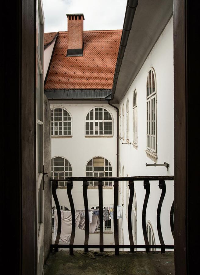 Apartment Breg - Old Town River Ljubljana Dış mekan fotoğraf